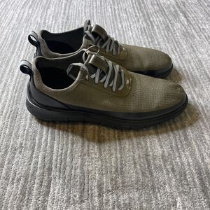 COLE HAAN MENS 12 GENERATION ZEROGRAND STITCHLITE KNIT SNEAKERS Deep Olive Green